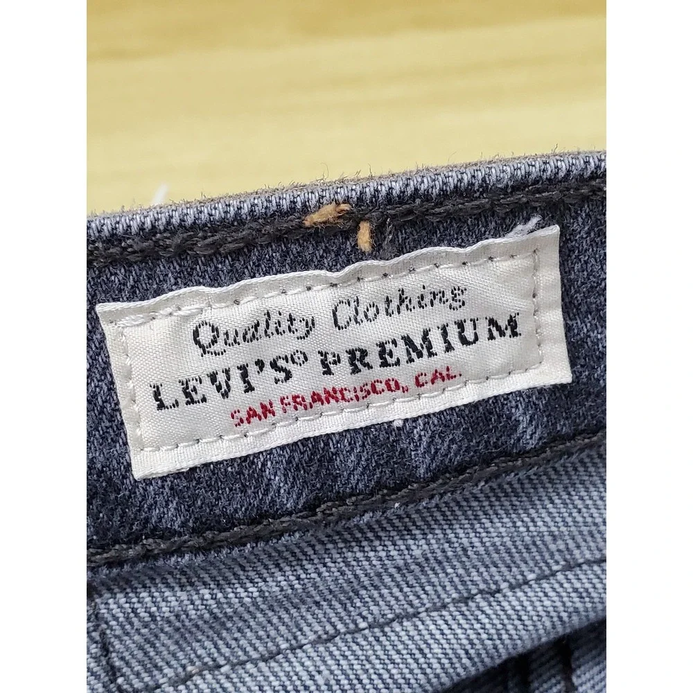 Levi's 501 Women Shorts W28 Gray Denim Jeans Grunge Button Logo